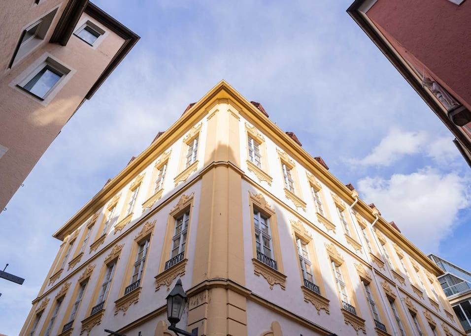 Barockes Wohnen Am Marktplatz-Stadtmitte ヴュルツブルク エクステリア 写真